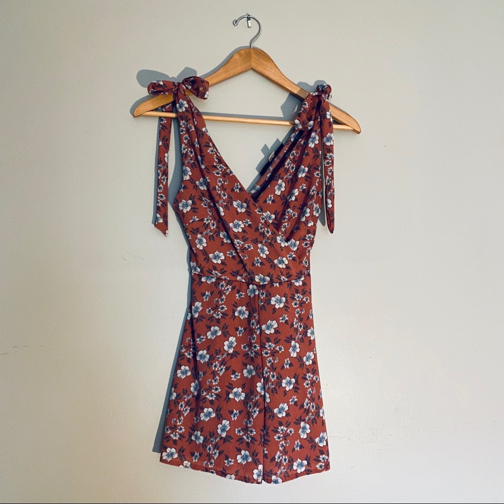 NWOT Francesca’s Floral Romper
